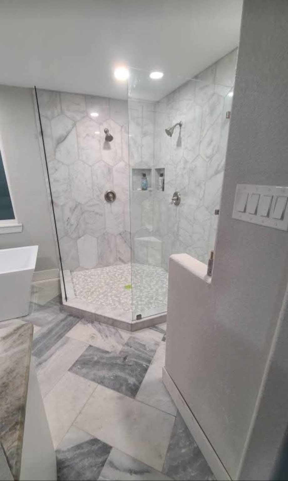 Building Photo - 8923 Prestonview Dr