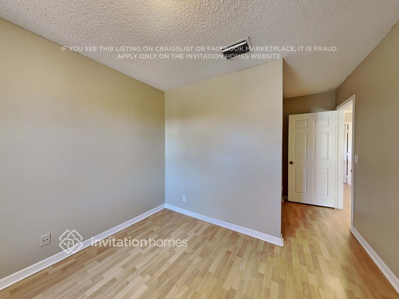 Building Photo - 1170 NW 185th Ave