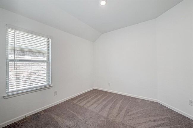 Building Photo - 3718 Whirling Wy