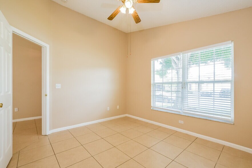 Building Photo - 2765 Falcon Crest Pl