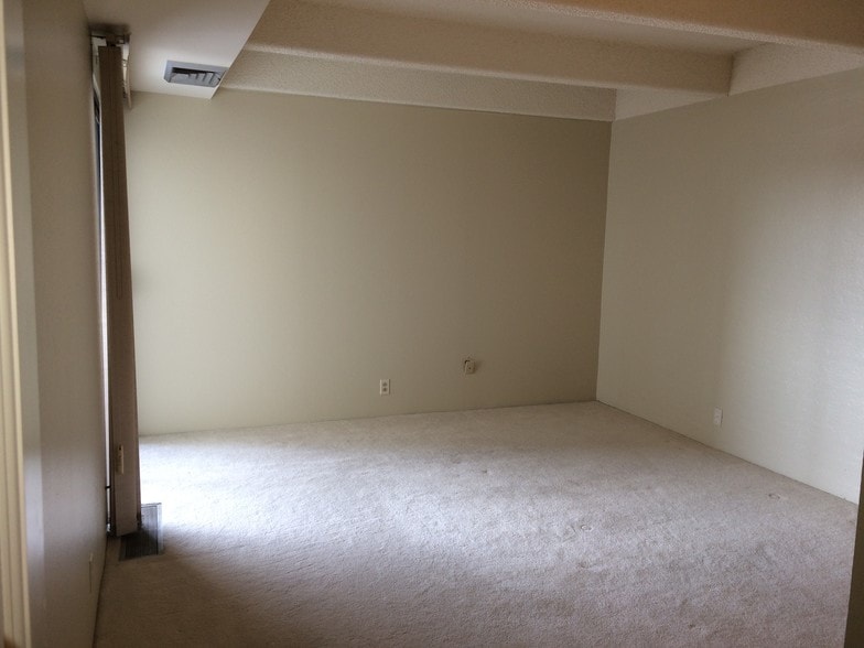 Master Bedroom - 415 S Howes St