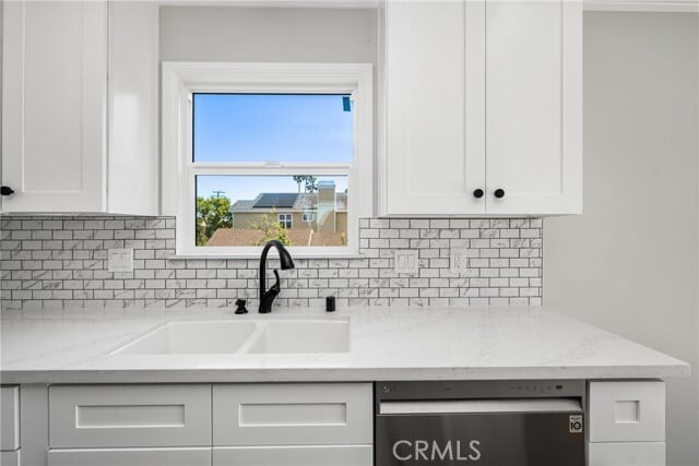 Building Photo - 201 E 16th St