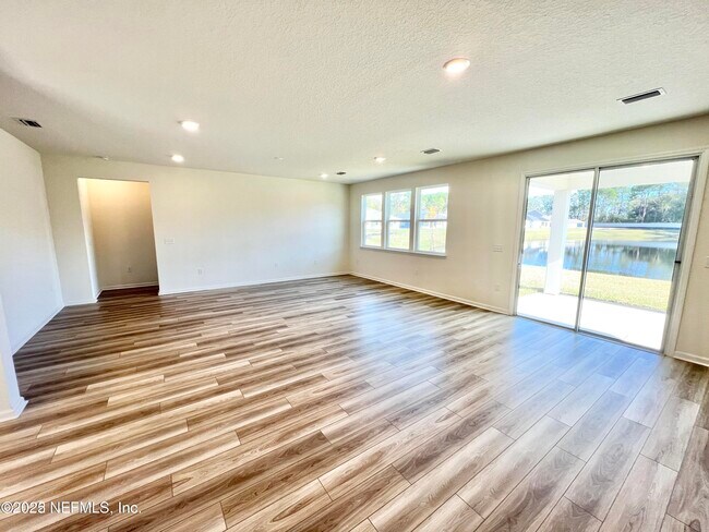 Building Photo - 12859 Logans Walk Ln