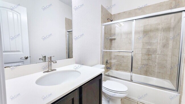 Building Photo - 3808 Hazelhurst Dr