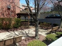 Building Photo - 120 E Franklin St