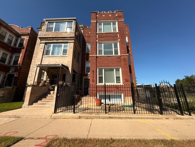 Building Photo - 6110 S St Lawrence Ave