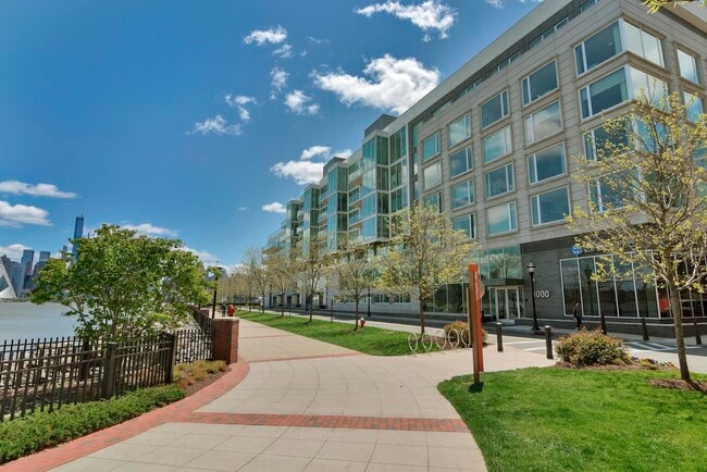 Building Photo - 1000 Ave at Port Imperial