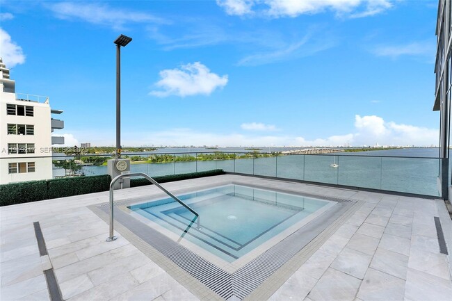 Building Photo - 3131 NE 7th Ave