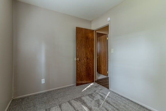 Building Photo - Newly renovated, 3 Bedroom ranch! - Availa...