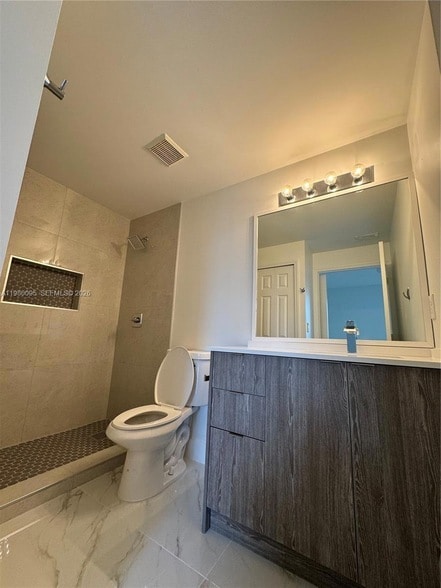 Building Photo - 6360 NW 114th Ave