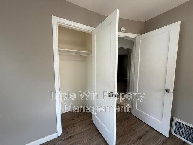 Building Photo - 1145 St Matthew Dr