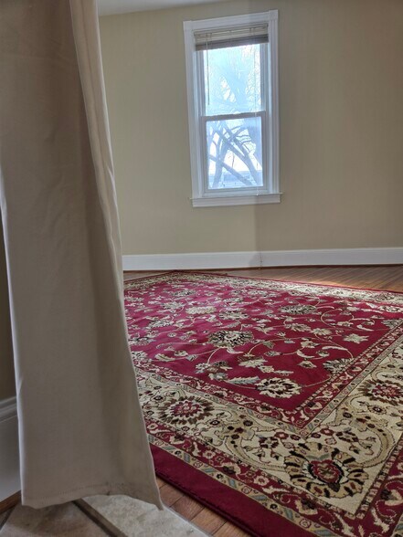 BREAKFAST - 1501 G St SE