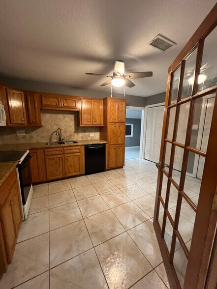 Building Photo - 15522 Winter Briar Dr