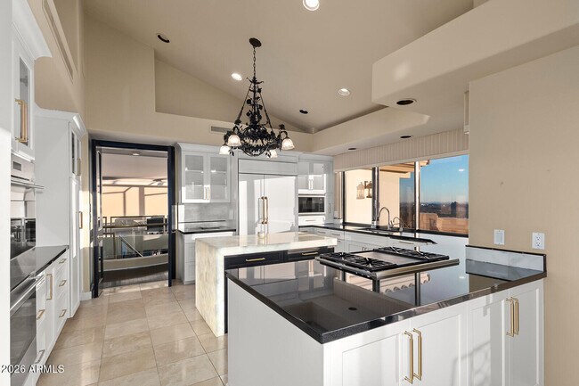 Building Photo - 5400 E Valle Vista Rd