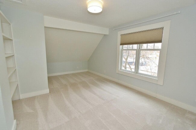 Building Photo - Charming Cottage Style North End Home