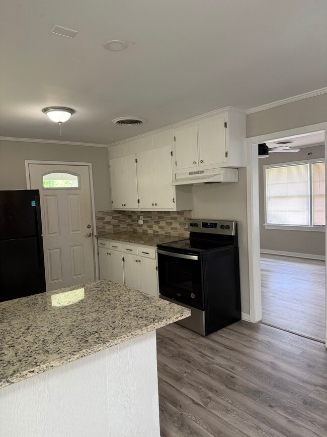 Kitchen - 3415 36th Ave