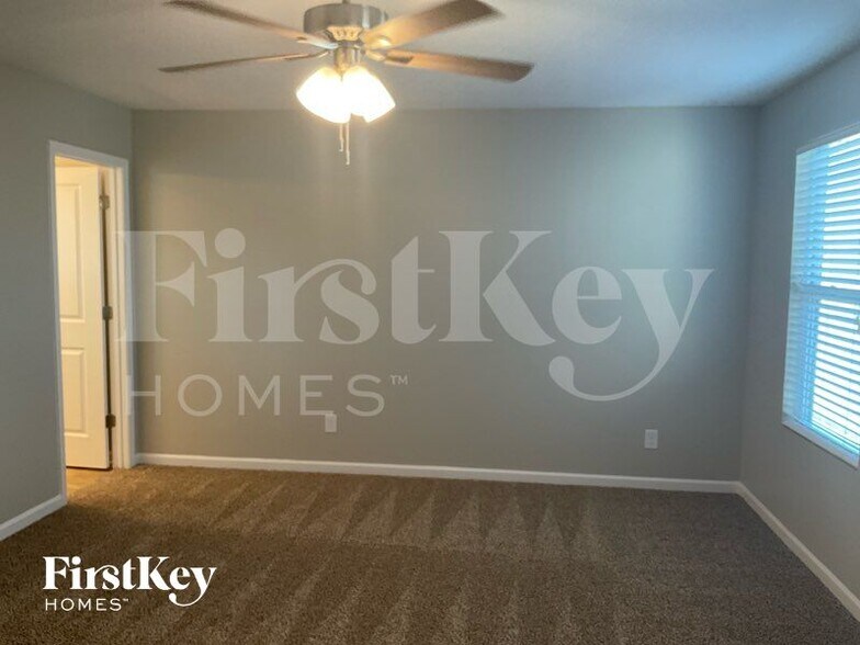 Building Photo - 267 Harrison Ln