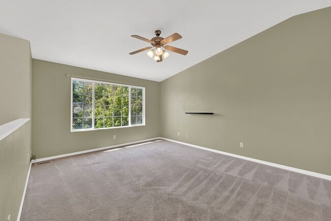 Building Photo - Beautifully Updated 4-Bedroom Home in Syracuse!