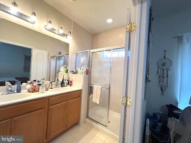 Building Photo - 7039 Little Thames Drive