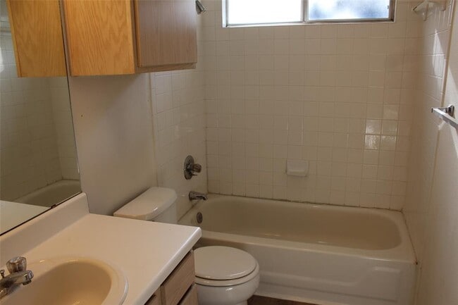 Building Photo - 9702 Nightjar Dr