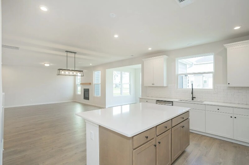 Building Photo - 5401 Zinnia Ln