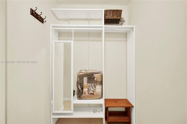 Building Photo - 2239 SE 23rd Ave