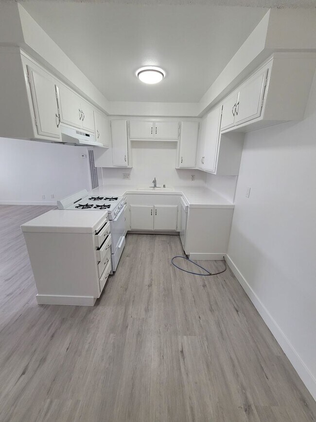 Building Photo - 1026 Arlington Ave