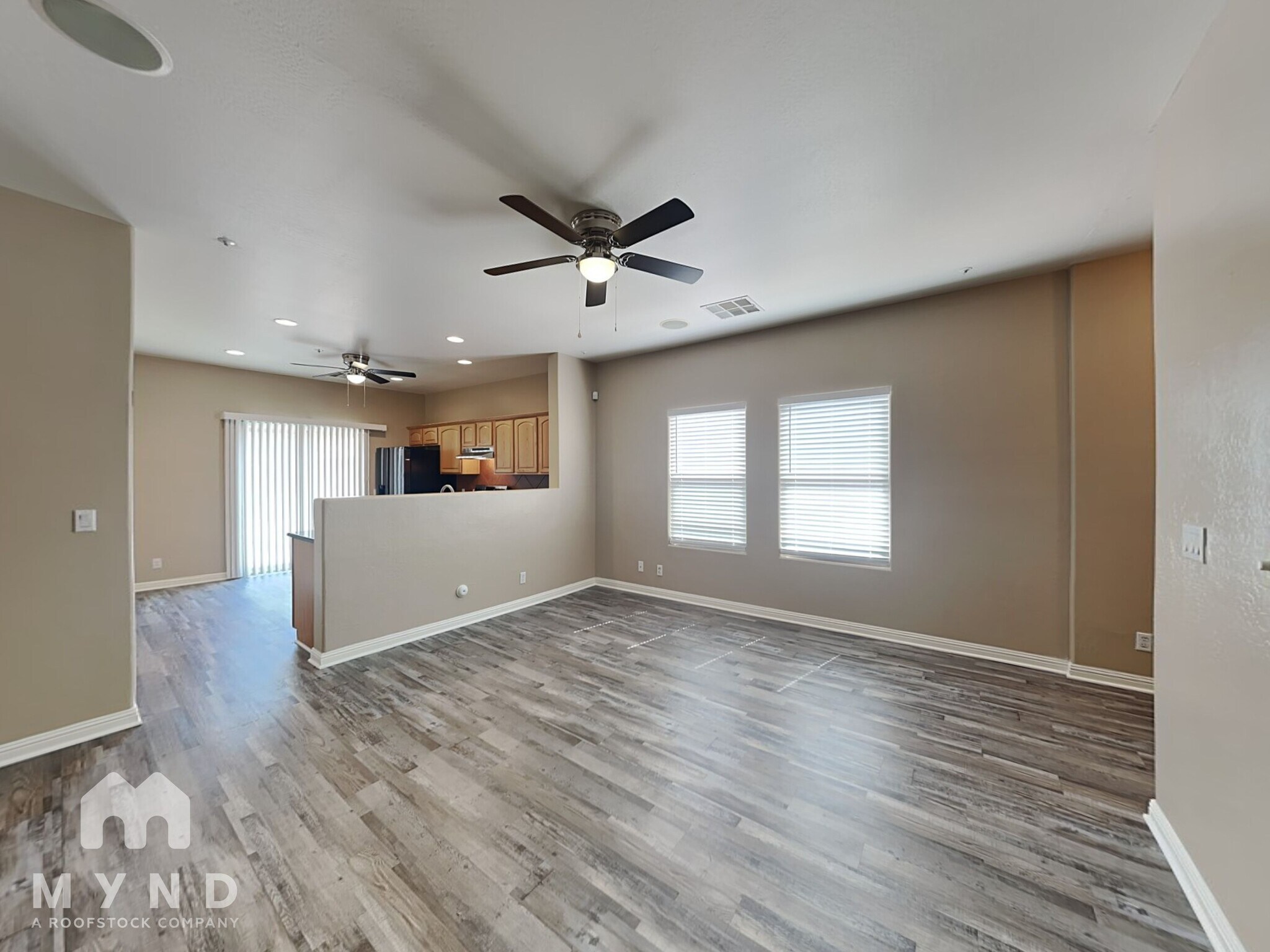 Building Photo - 12853 N 87th Dr