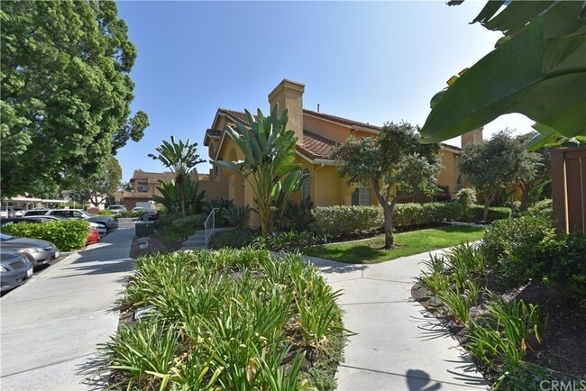 Building Photo - 50 Alicante Aisle