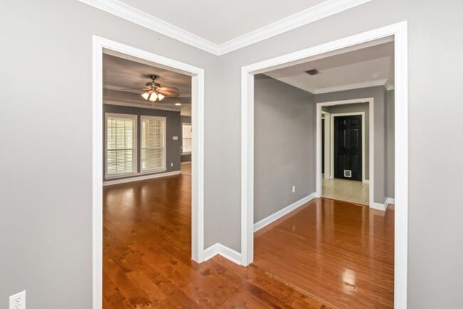 Building Photo - Theodore Beauty with Detached Garage
