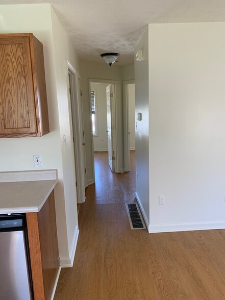 Building Photo - 1065 Brandy Ln