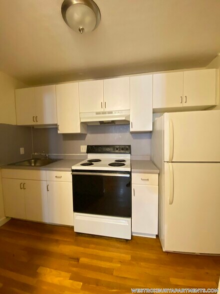 Primary Photo - 1799 Centre St