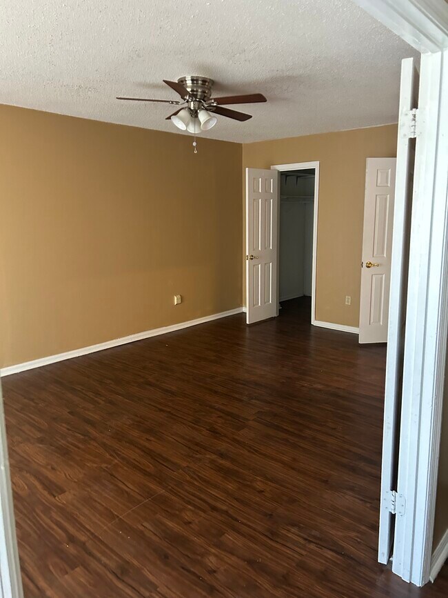Building Photo - 3655 Haughton Ln