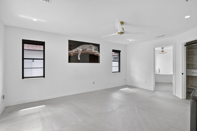 Building Photo - 20833 Sonrisa Way