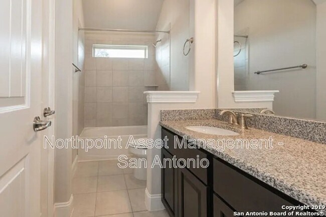 Building Photo - 13706 Meadowick Dr