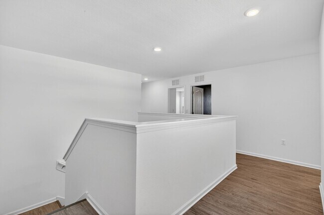 Building Photo - Welcome to your next home  in beautiful Green Cove Springs!