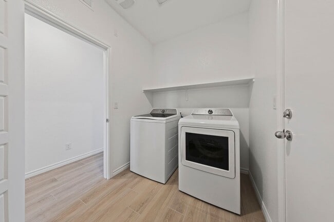 Building Photo - New Henderson Gated Active Adult Community!