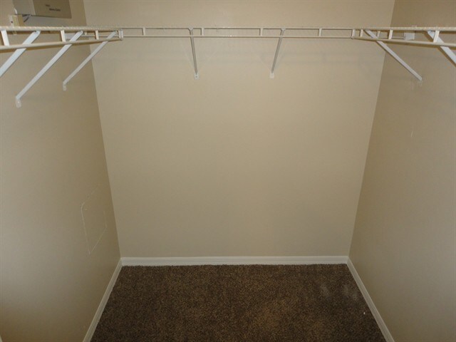 Building Photo - 732 McLean Ct