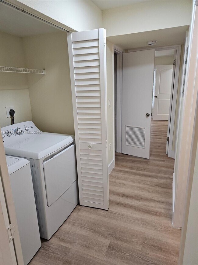 Building Photo - 2627 NW 33rd St