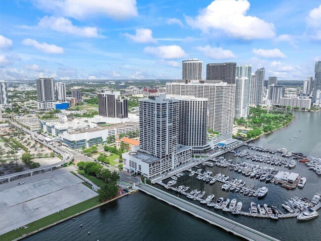 Building Photo - 555 NE 15th St