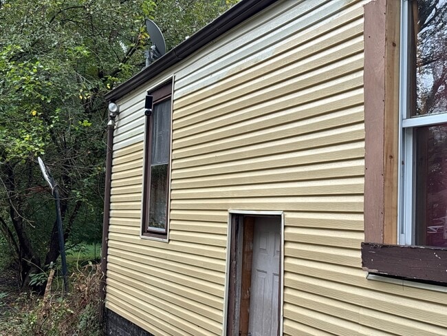 Building Photo - 1422 N 54th St