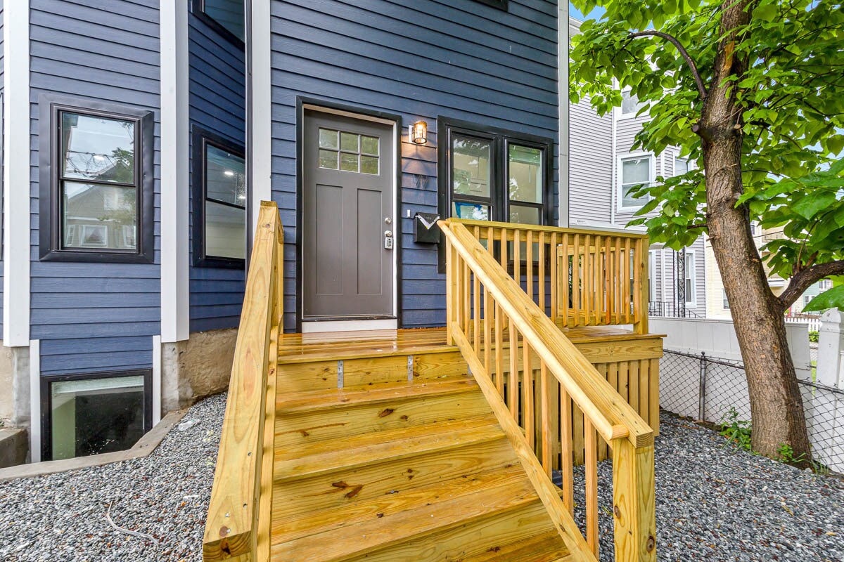 Building Photo - 77 Winchester St