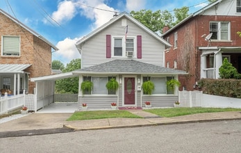 Building Photo - 935 Somerset Dr