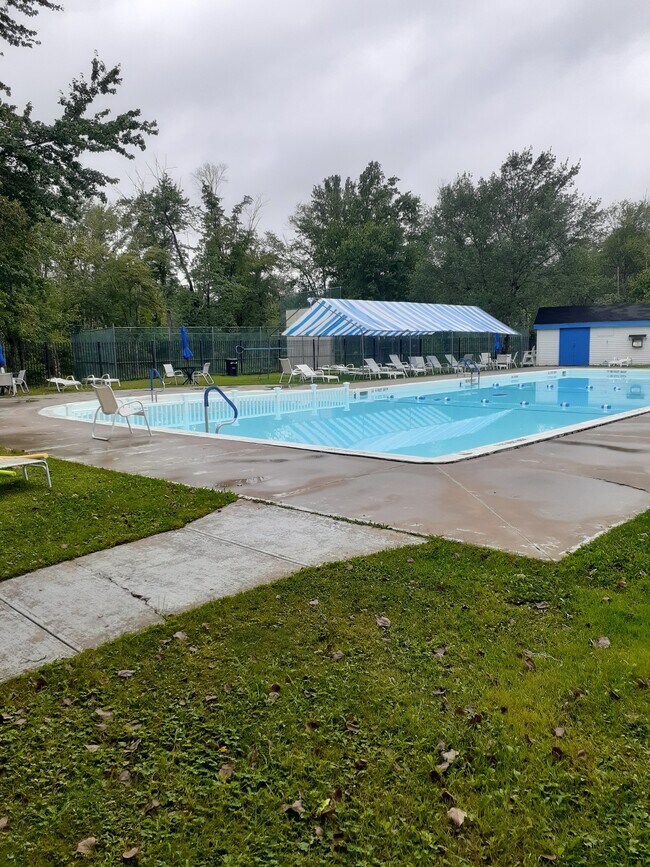 Community swimming pool - 20 Elizabeth Way