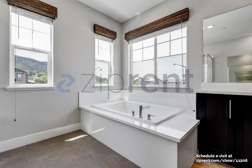Building Photo - 7150 Kirigin Way