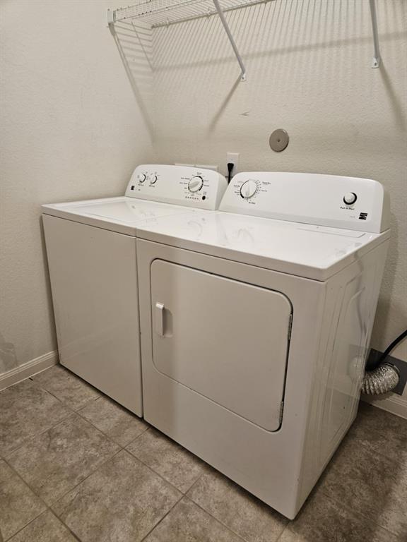 Building Photo - 2124 Bowline Rd