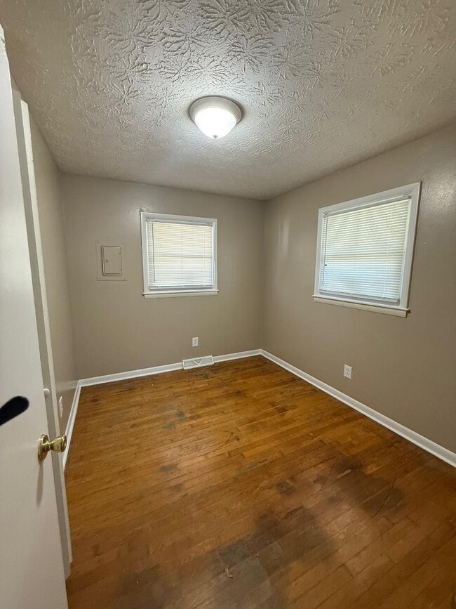 Building Photo - 1315 Stephen Foster Dr
