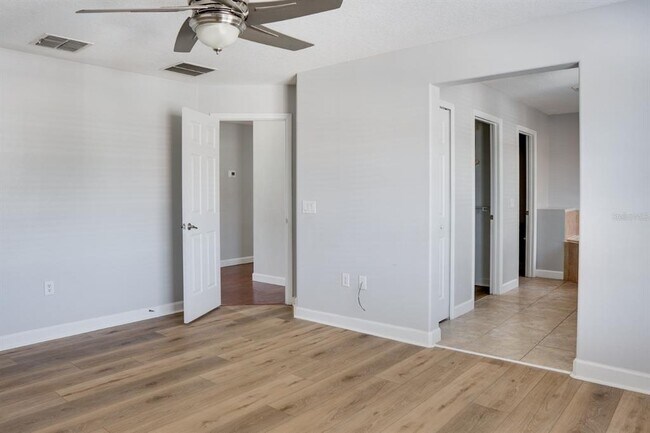 Building Photo - 3528 Sanctuary Dr