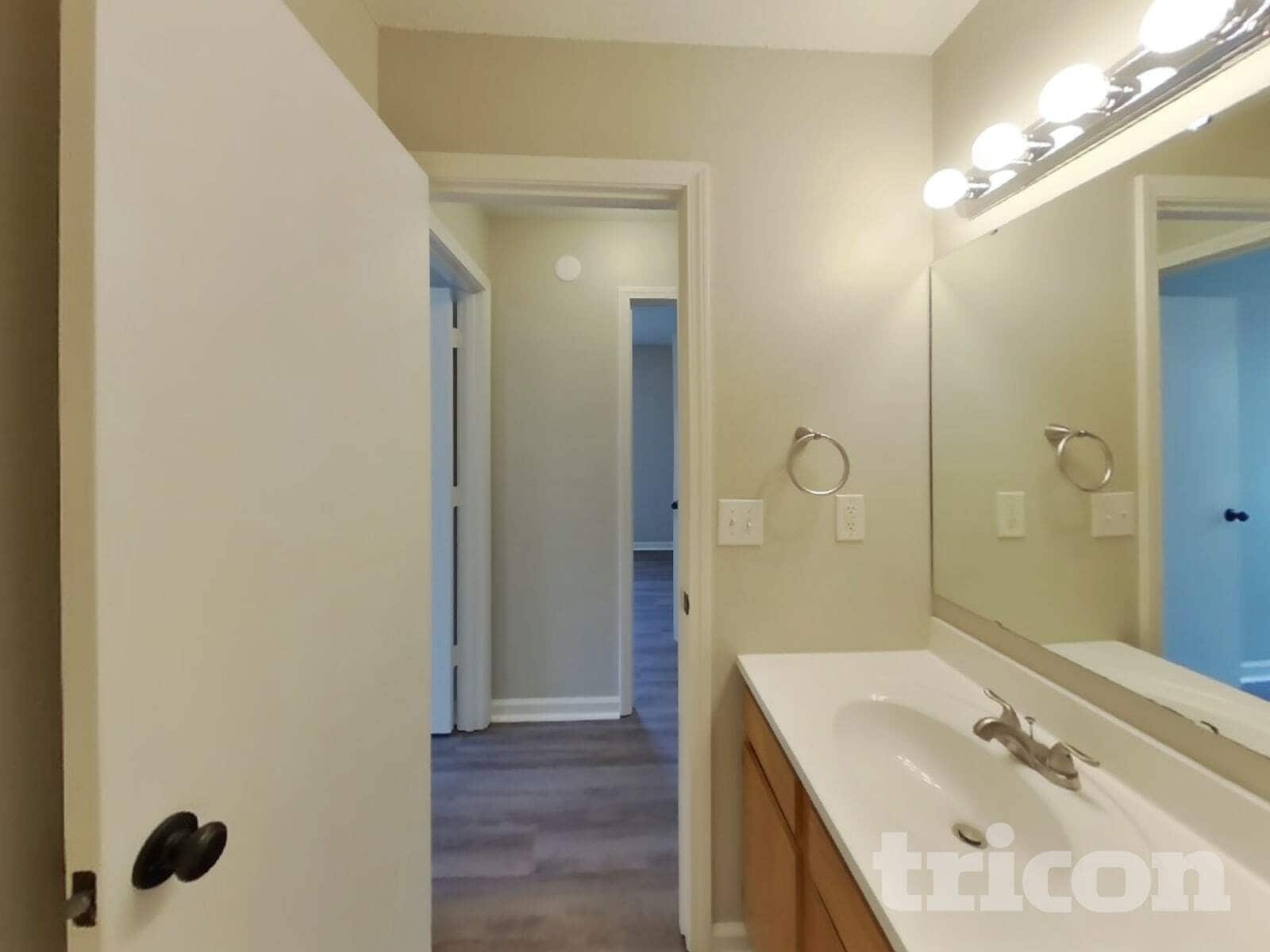 Building Photo - 1619 Prairieview Ln