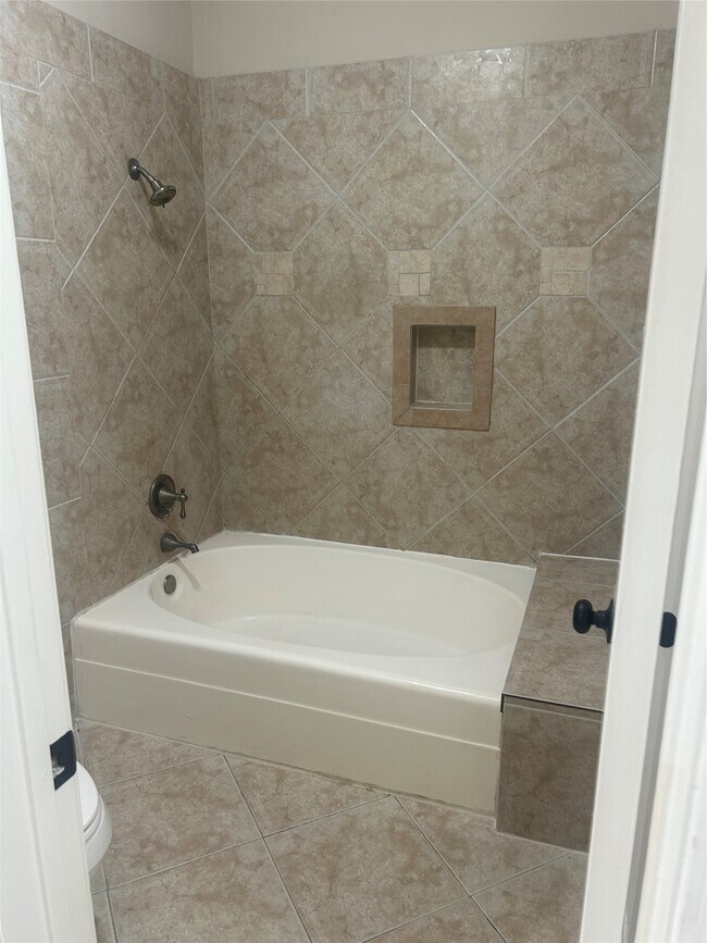 Building Photo - 11711 Memorial Dr